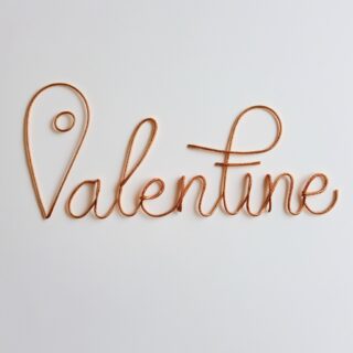 Valentine Wire Sign, Wire Wall Art, Love Word Decor, Romantic Wire Lettering, Handcrafted Wire Words, Minimalist Love Sign, Bedroom Wall Art, Valentine’s Gift, Wire Script Decor